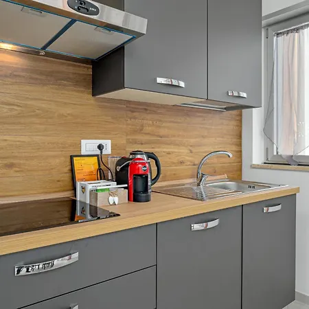 Central Sea House Apartment *