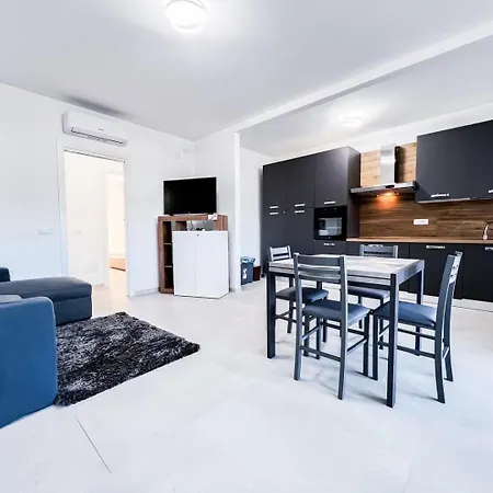 דירה Central Sea House *